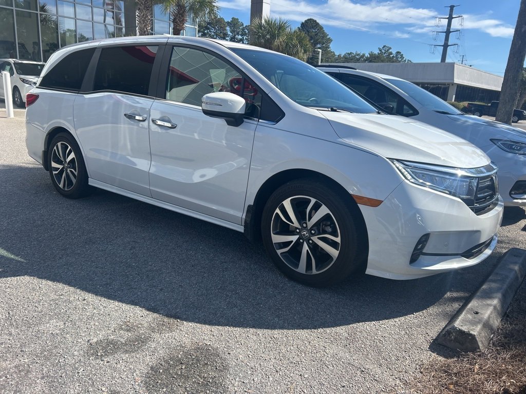 2024 Honda Odyssey Touring photo 3