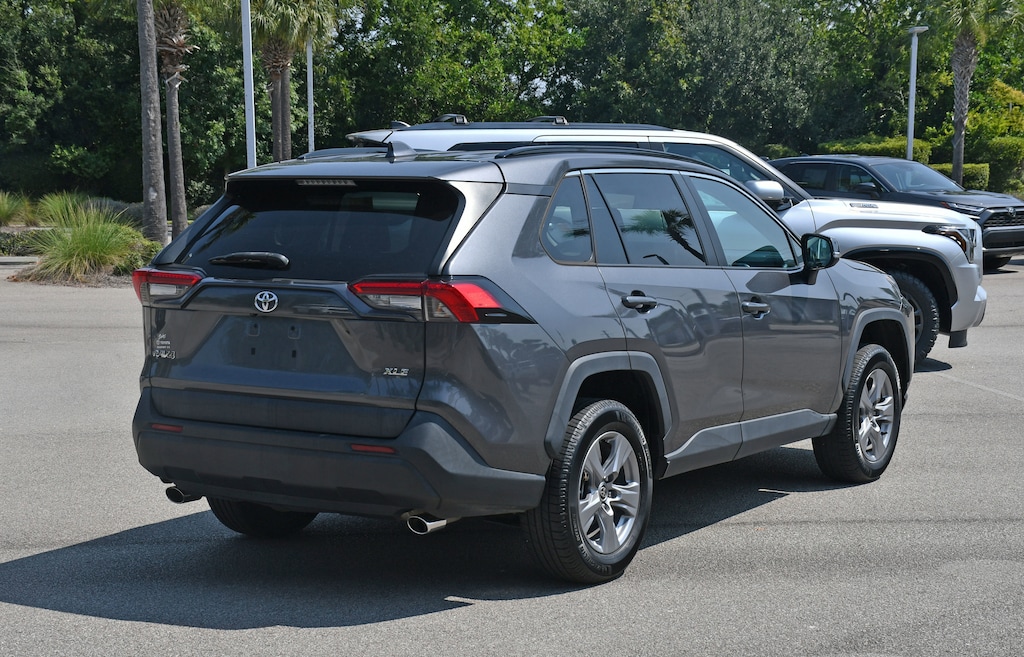 Used 2022 Toyota RAV4 XLE XLE FWD