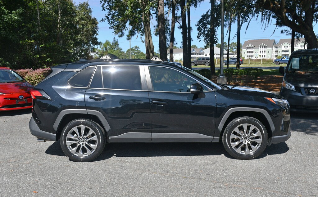 Used 2022 Toyota RAV4 XLE Premium XLE Premium FWD