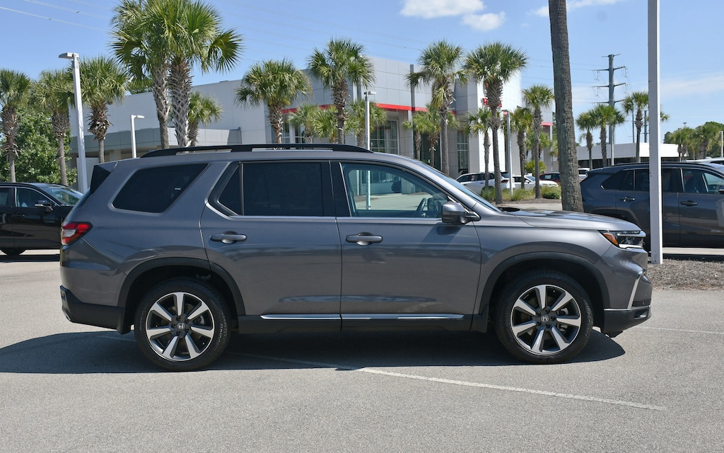 Used 2025 Honda Pilot Elite Elite AWD