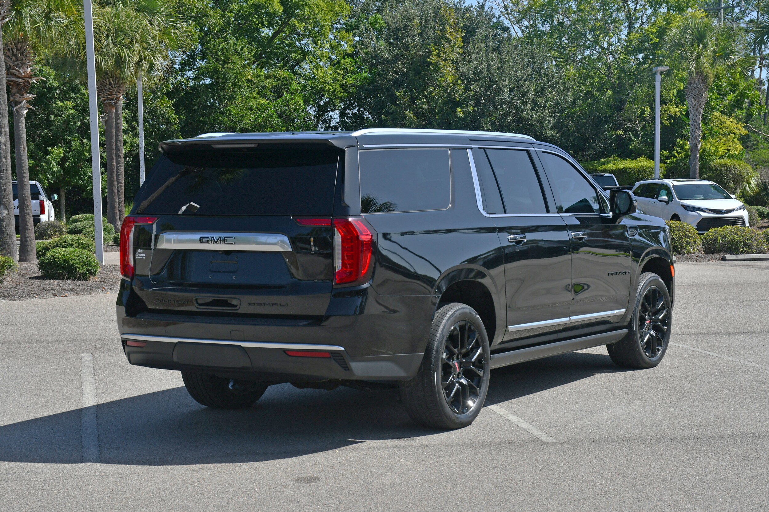 2022 Gmc Yukon XL Denali photo 2