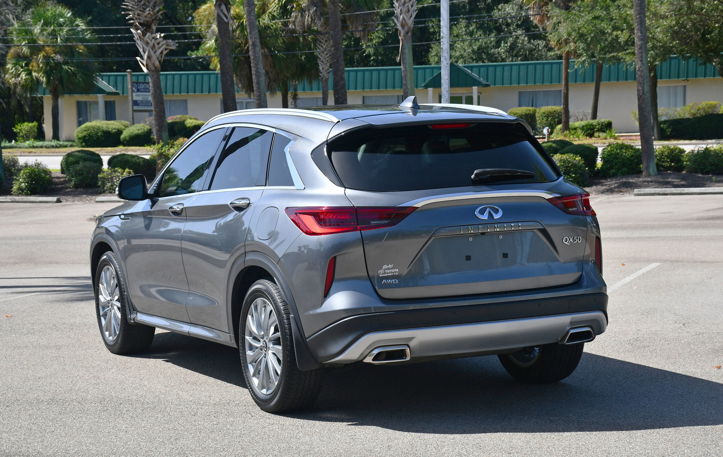 2024 Infiniti QX50 Luxe AWD photo 4