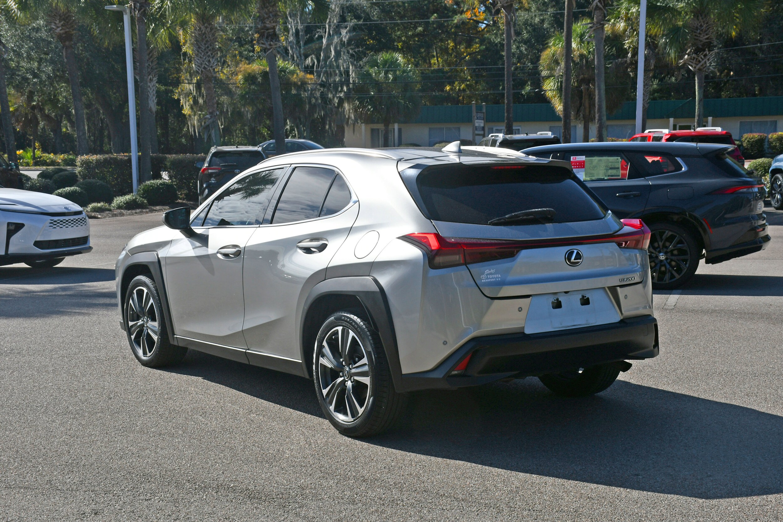 2019 Lexus UX 200 F SPORT photo 3