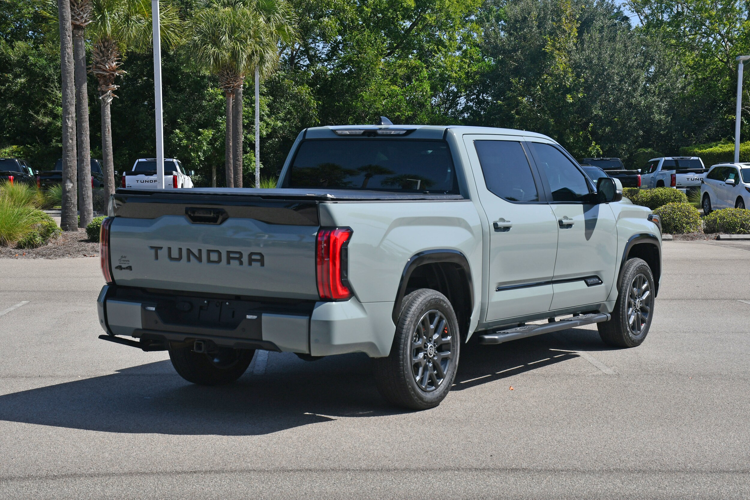 2024 Toyota Tundra Platinum CrewMax photo 3