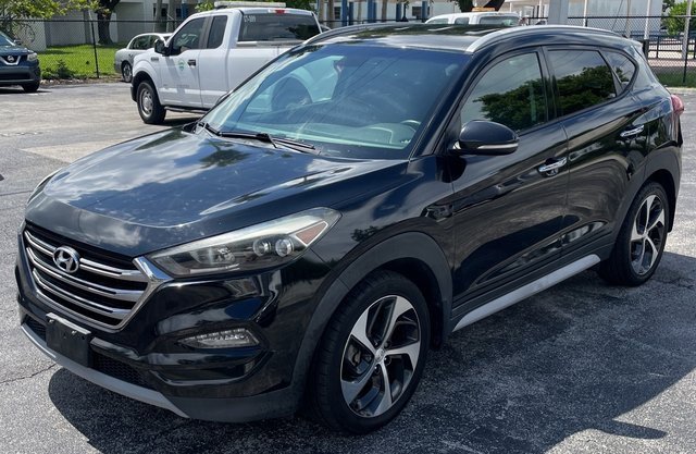 2017 Hyundai Tucson Limited photo 2