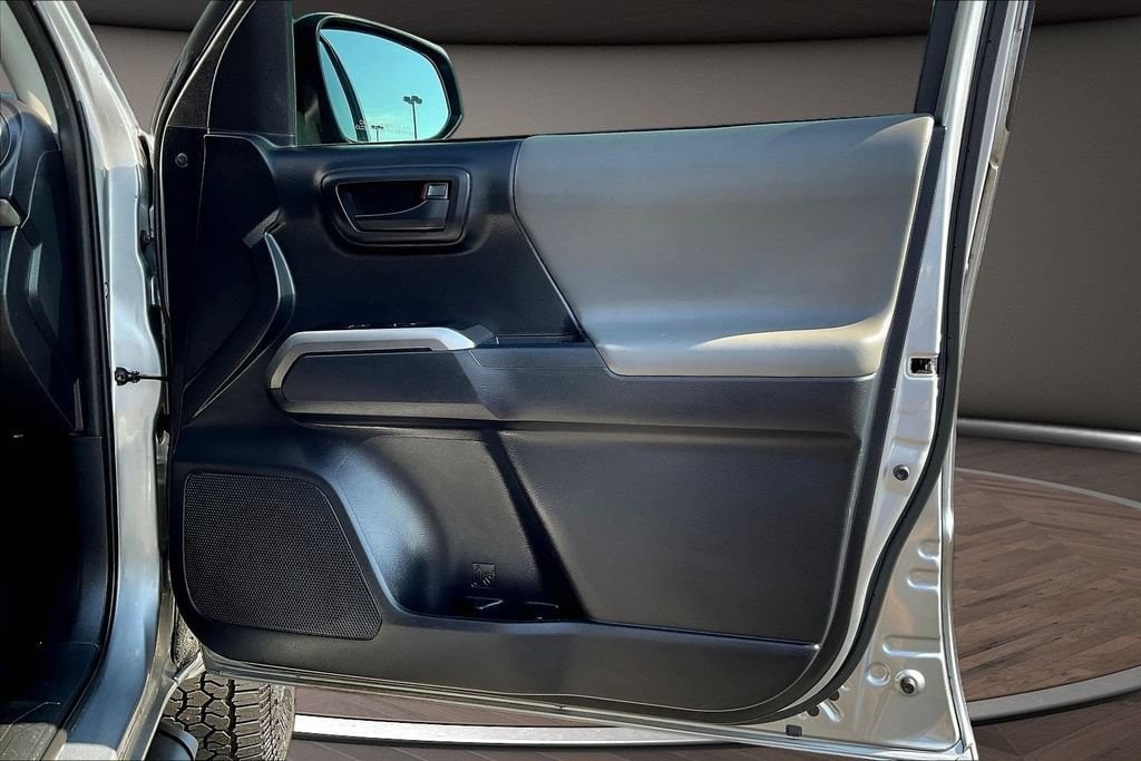 2021 Toyota Tacoma SR5 - Photo 33