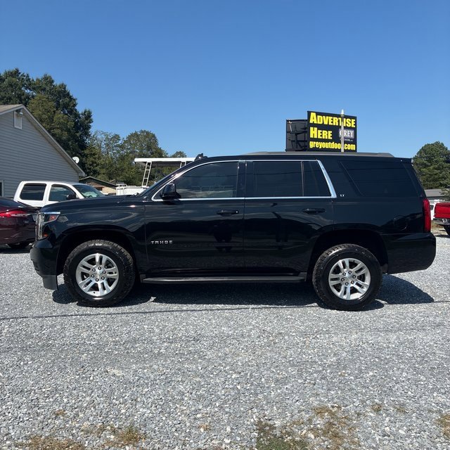 2019 Chevrolet Tahoe LT photo 3