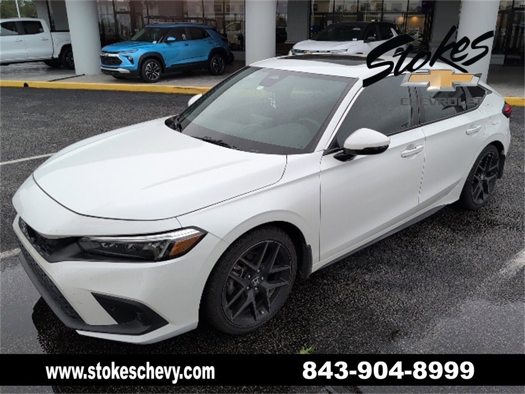 2024 Honda Civic Hatchback Sport Touring photo 3