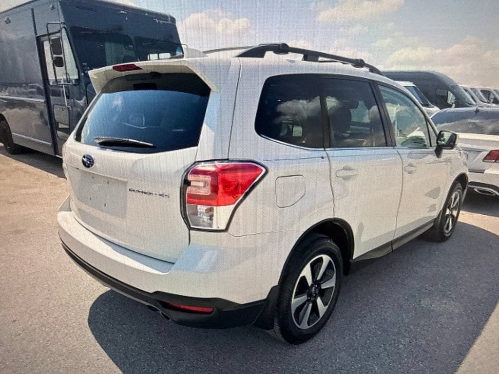 Used 2018 Subaru Forester Limited with VIN JF2SJAJCXJH418543 for sale in Moncks Corner, SC