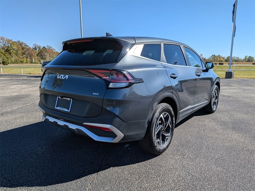 Used 2024 Kia Sportage LX SUV
