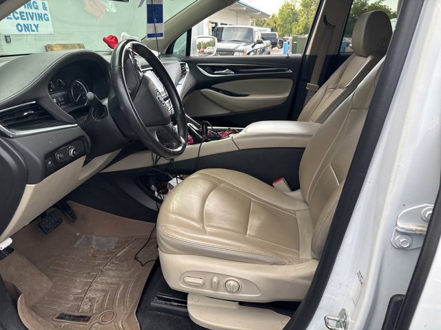 2020 Buick Enclave Essence photo 4