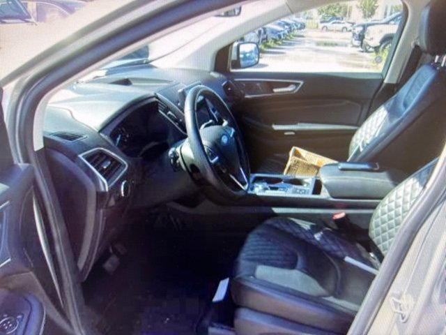 2024 Ford Edge Titanium photo 3