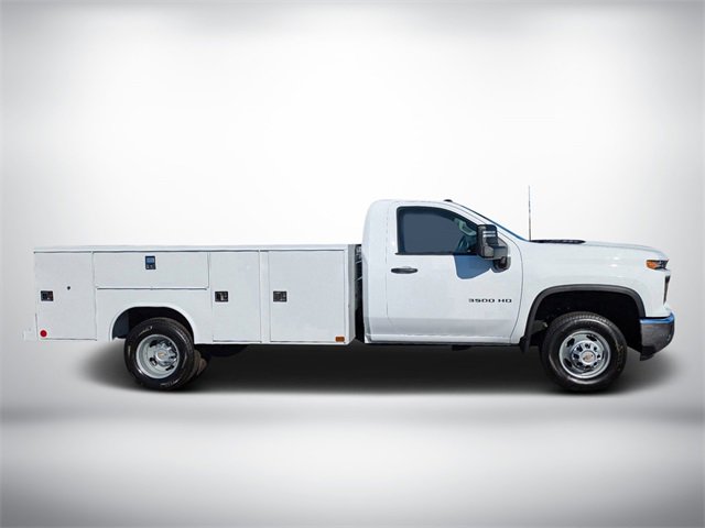 2025 Chevrolet Silverado 3500HD Work Truck photo 2