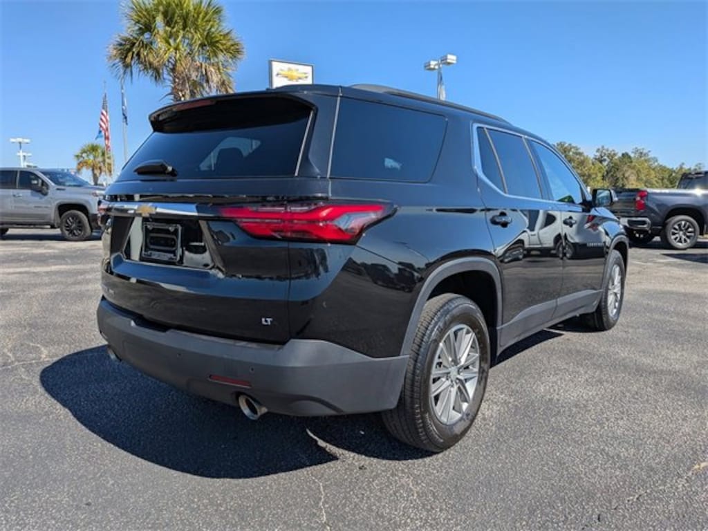 Used 2023 Chevrolet Traverse LT Leather SUV
