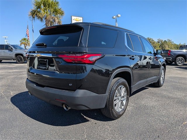 2023 Chevrolet Traverse Leather photo 2