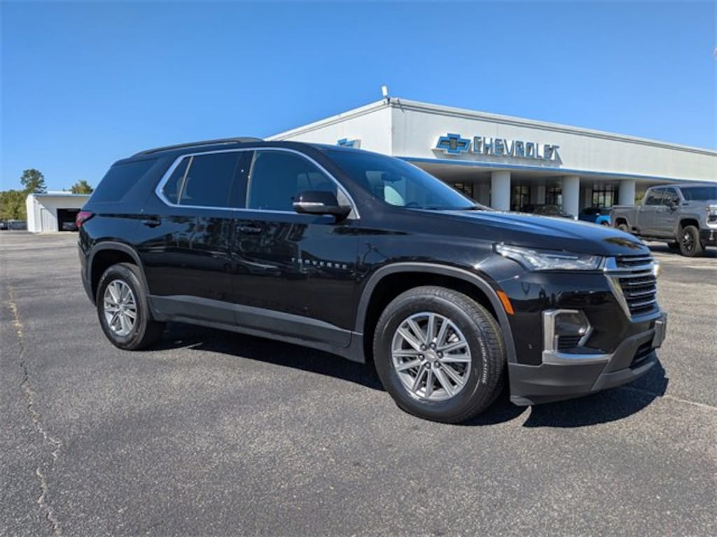 Used 2023 Chevrolet Traverse LT Leather SUV