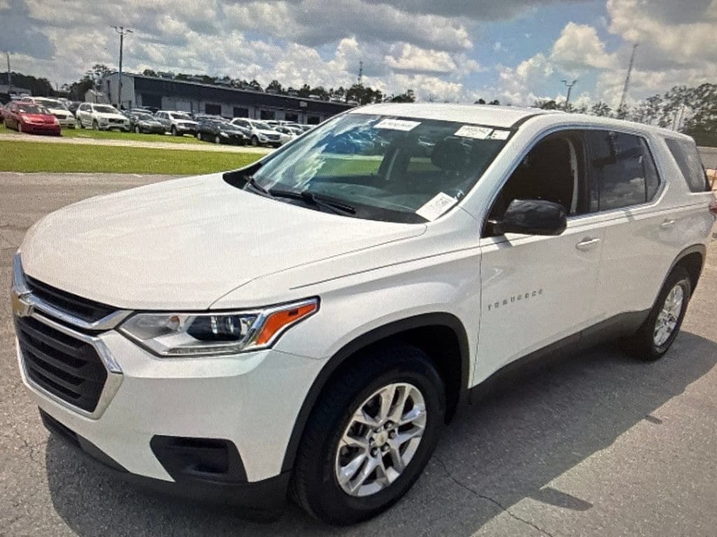 Used 2020 Chevrolet Traverse LS with VIN 1GNERFKW5LJ150885 for sale in Moncks Corner, SC