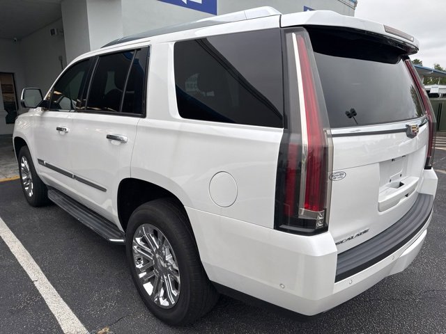 2018 Cadillac Escalade photo 3