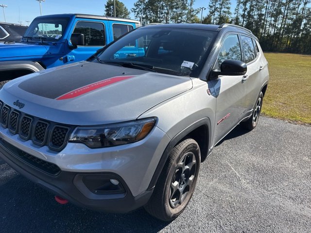 2023 Jeep Compass Trailhawk photo 3