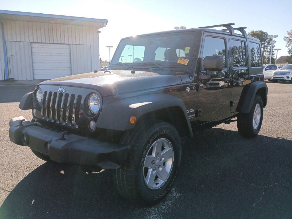 2016 Jeep Wrangler Unlimited Sport photo 3