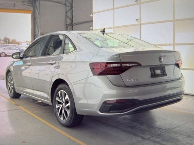 2024 Volkswagen Jetta S photo 2
