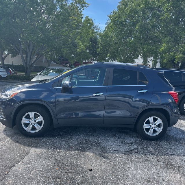2018 Chevrolet Trax LT photo 3
