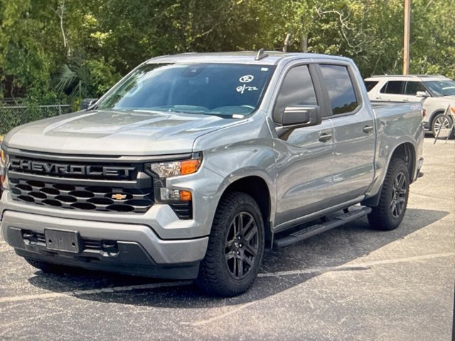 2023 Chevrolet Silverado 1500 Custom photo 3