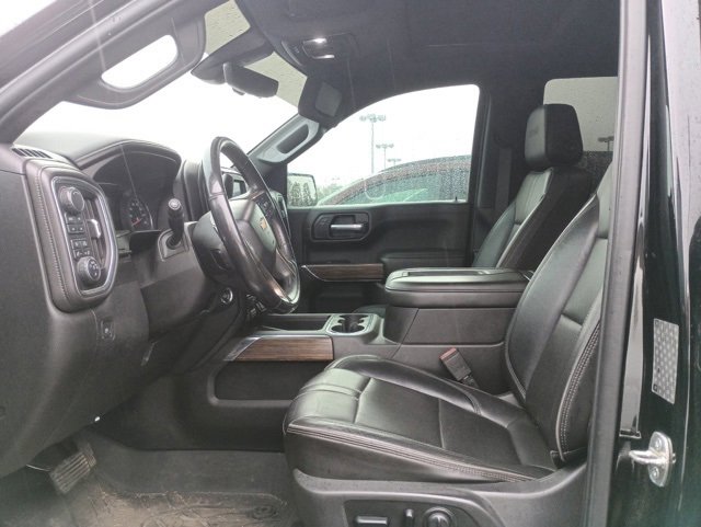 2019 Chevrolet Silverado 1500 High Country photo 2