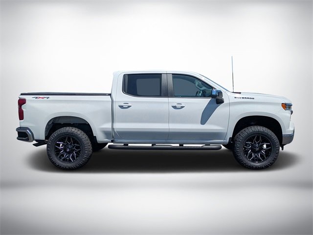 2025 Chevrolet Silverado 1500 LT photo 2