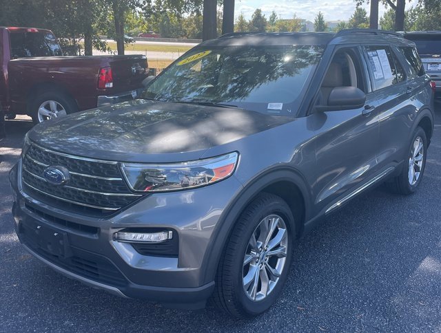 2022 Ford Explorer XLT photo 2