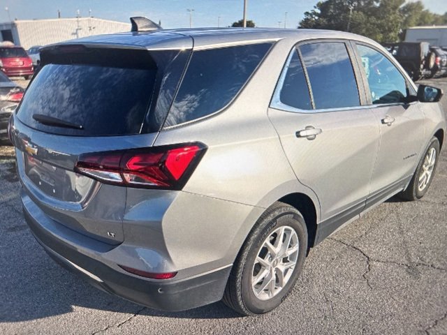 2024 Chevrolet Equinox LT photo 3