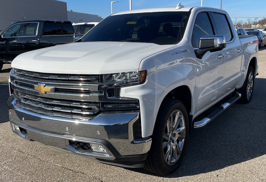2020 Chevrolet Silverado 1500 LTZ photo 2