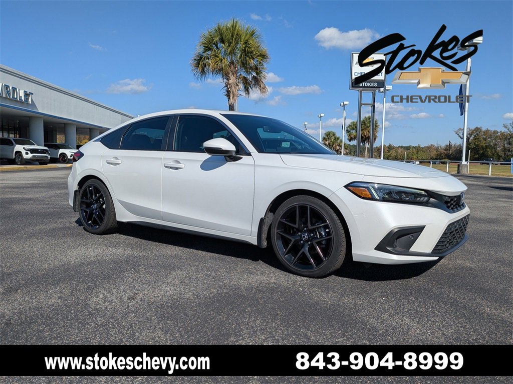 2024 Honda Civic Hatchback Sport Touring's photo