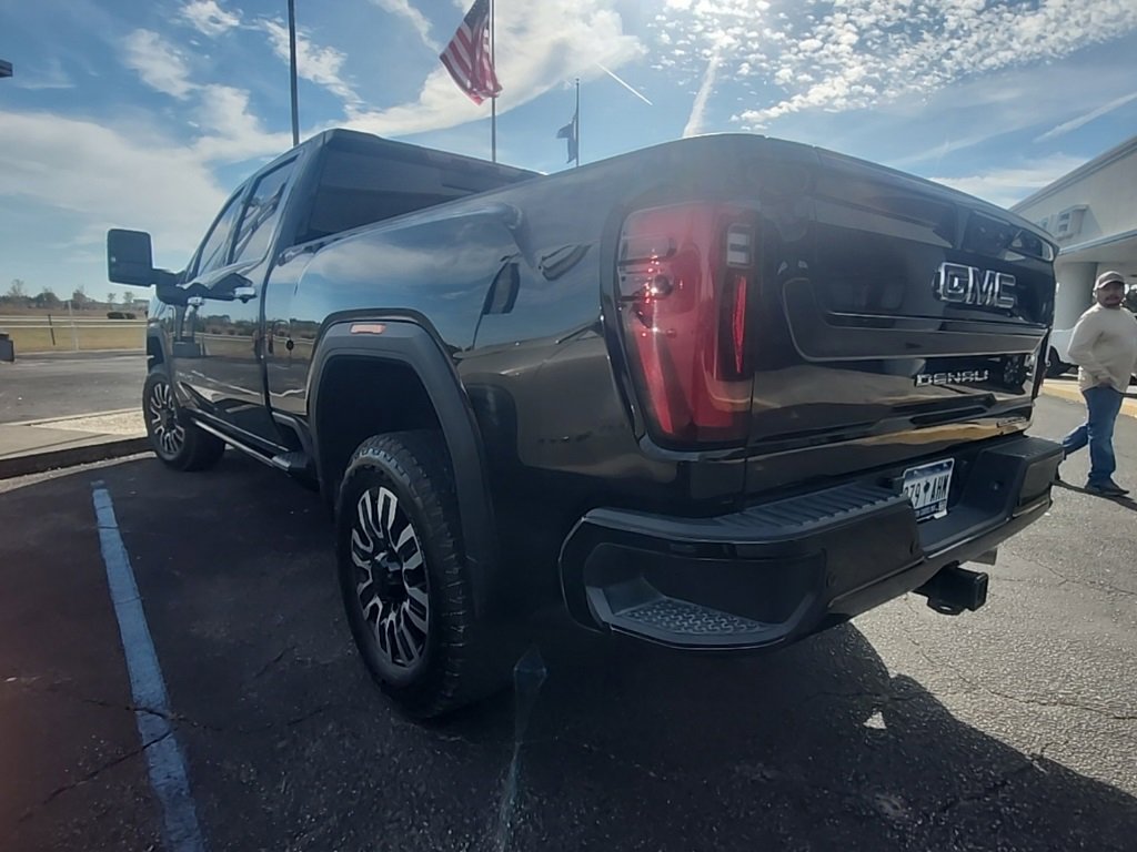 2024 Gmc Sierra 2500 HD Denali Ultimate photo 3