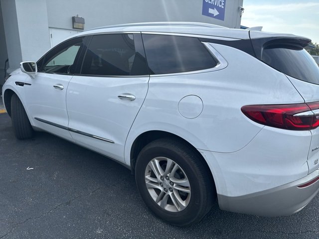 2020 Buick Enclave Essence photo 3