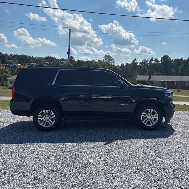 2019 Chevrolet Tahoe LT photo 4