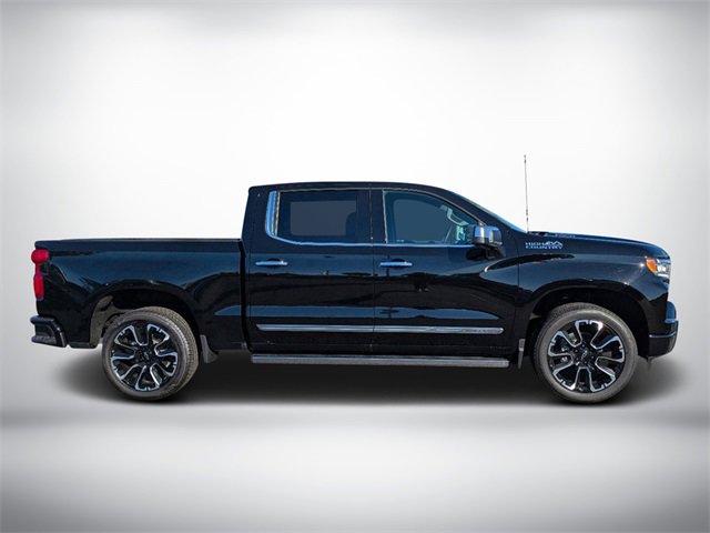 2025 Chevrolet Silverado 1500 High Country photo 2