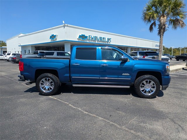2017 Chevrolet Silverado 1500 High Country photo 2
