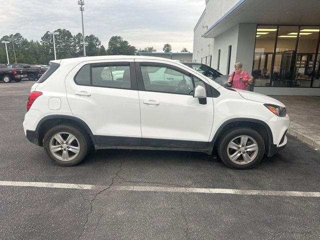 2018 Chevrolet Trax LS photo 2