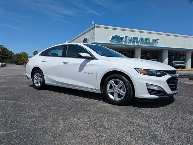 2024 Chevrolet Malibu LS photo 2