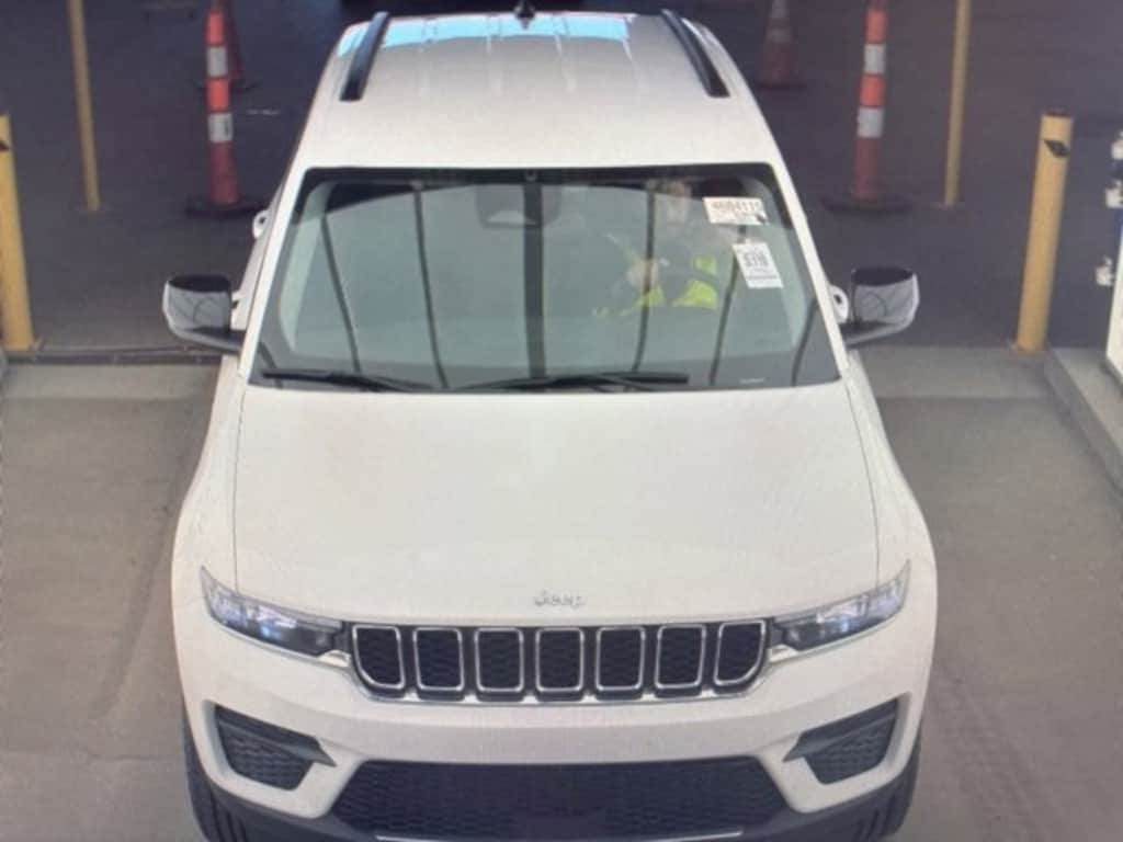 Used 2023 Jeep Grand Cherokee L Laredo SUV