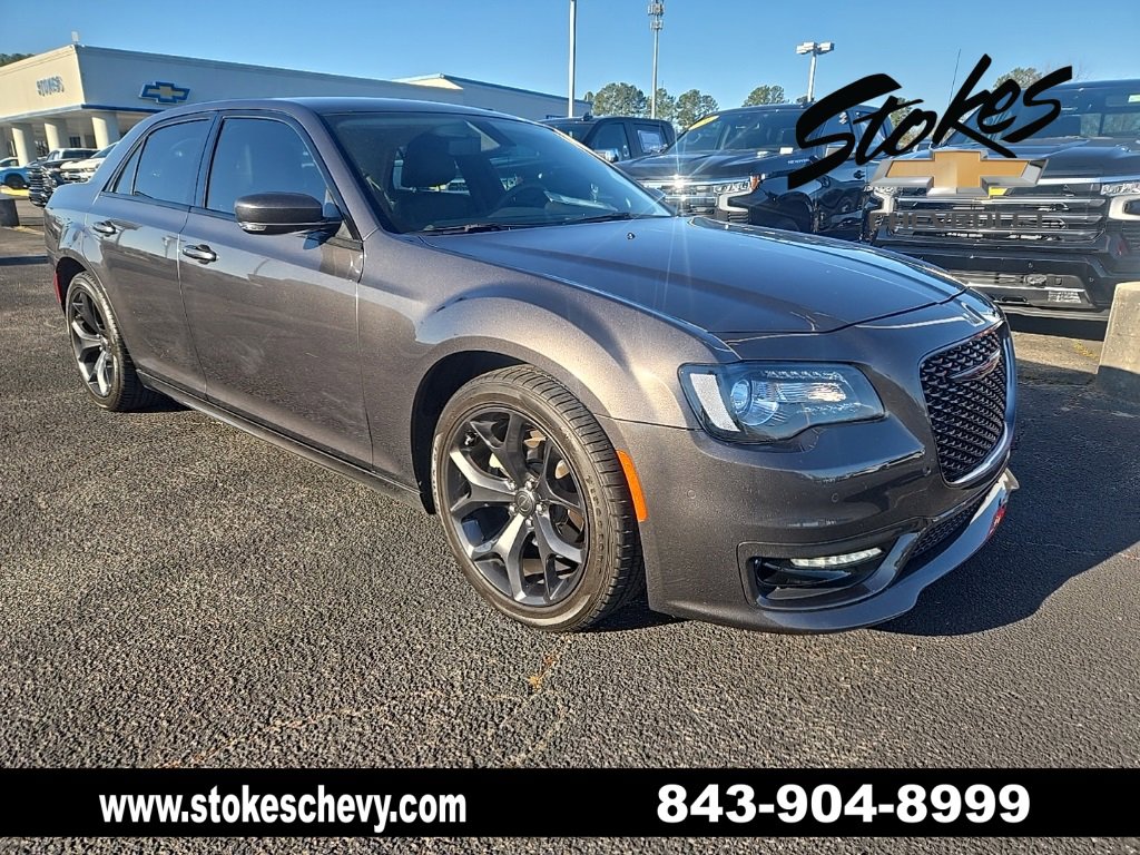 2023 Chrysler 300 Touring L