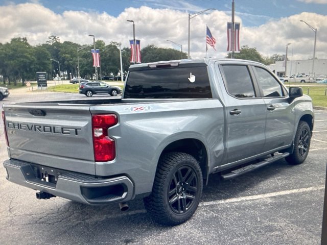2023 Chevrolet Silverado 1500 Custom photo 2