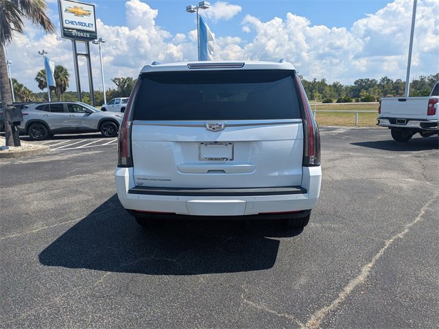 2018 Cadillac Escalade photo 3