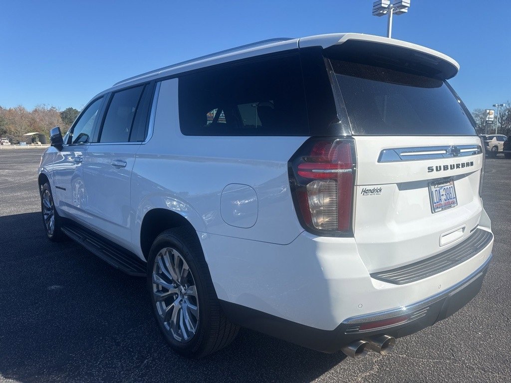 2022 Chevrolet Suburban Premier photo 2