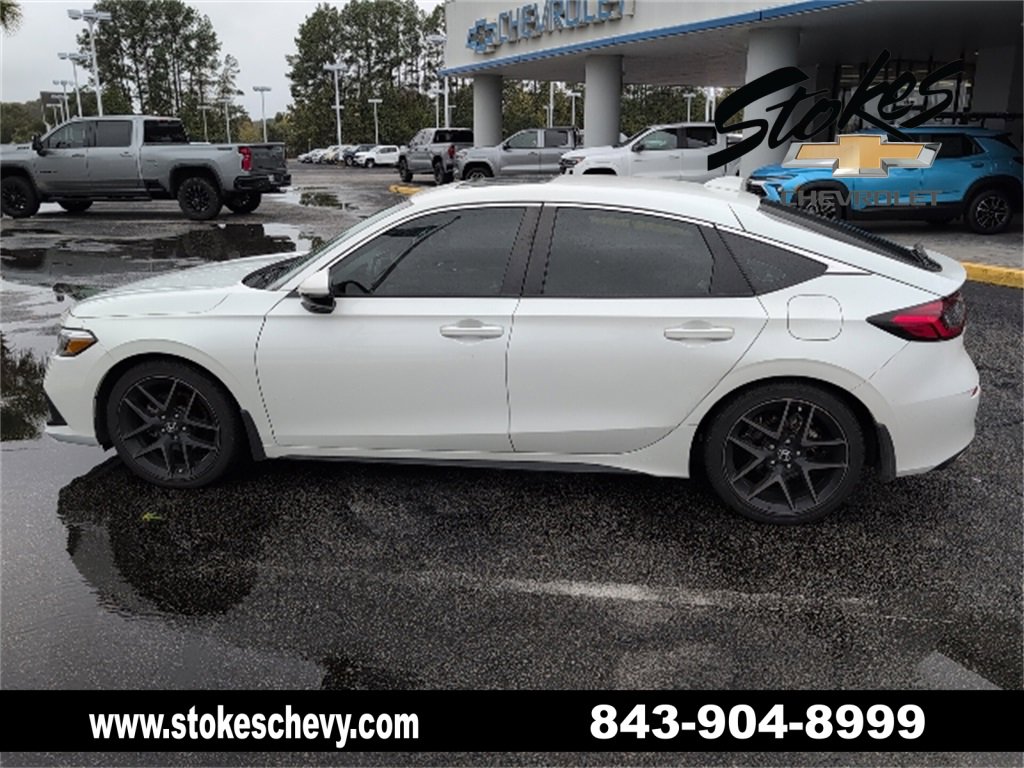 2024 Honda Civic Hatchback Sport Touring photo 4