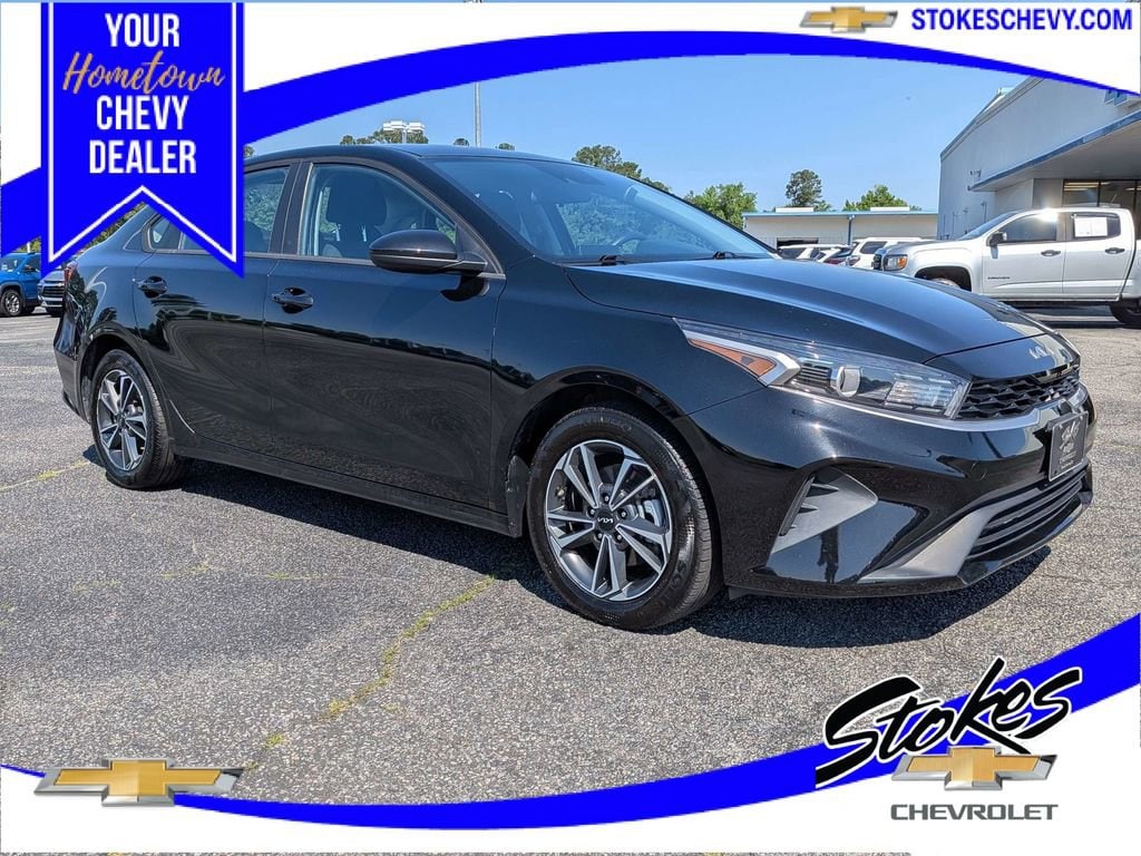 2024 Kia Forte LXS AT's photo
