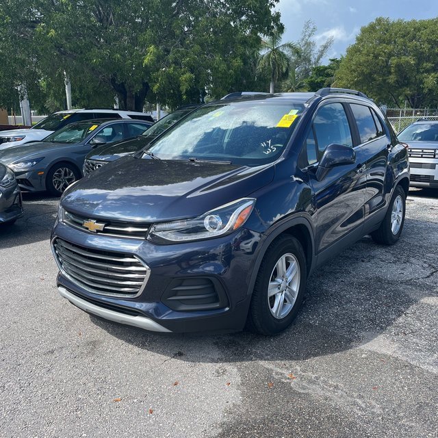 2018 Chevrolet Trax LT photo 2