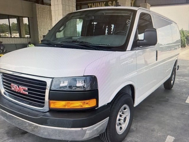 2023 Gmc Savana Cargo 2500 photo 2