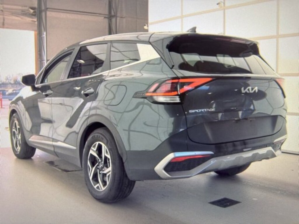 Used 2024 Kia Sportage LX SUV